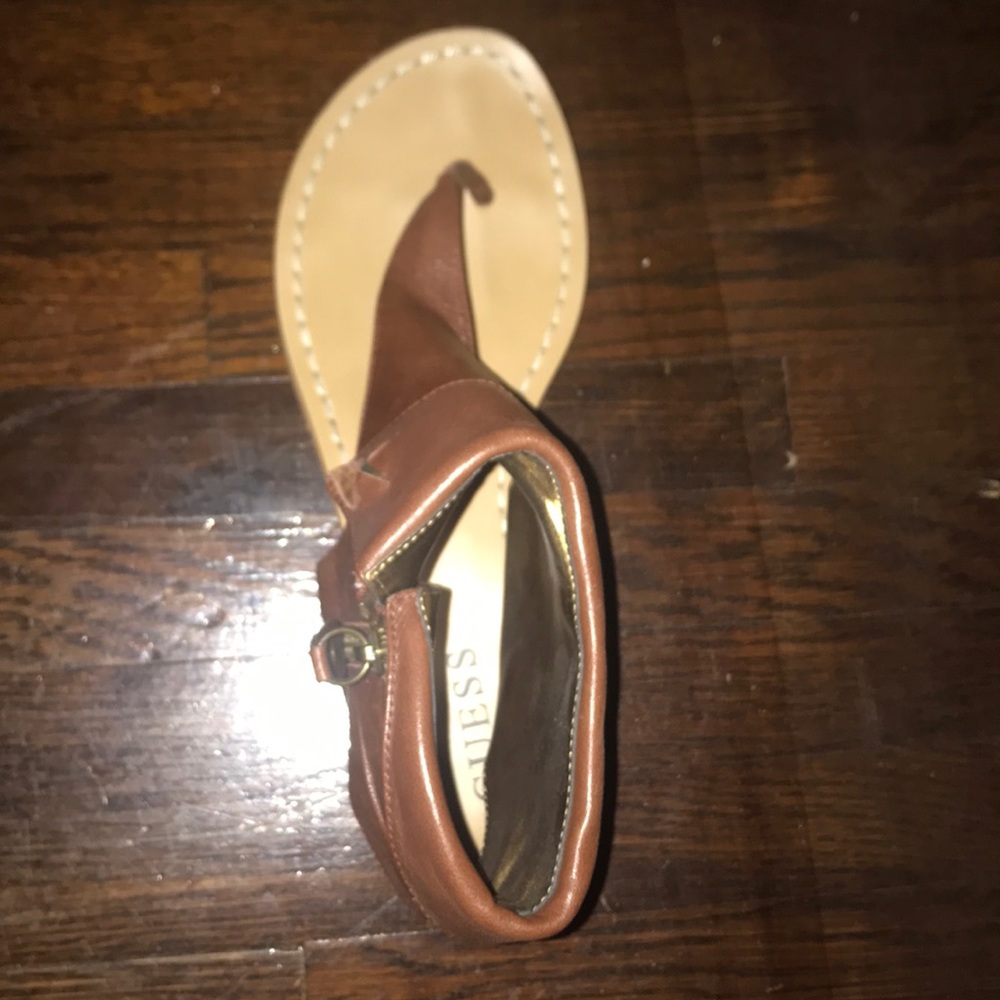 Guess slippers